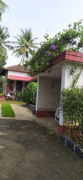 Runnin Airport - Homestay Gurpur Kültér fotó