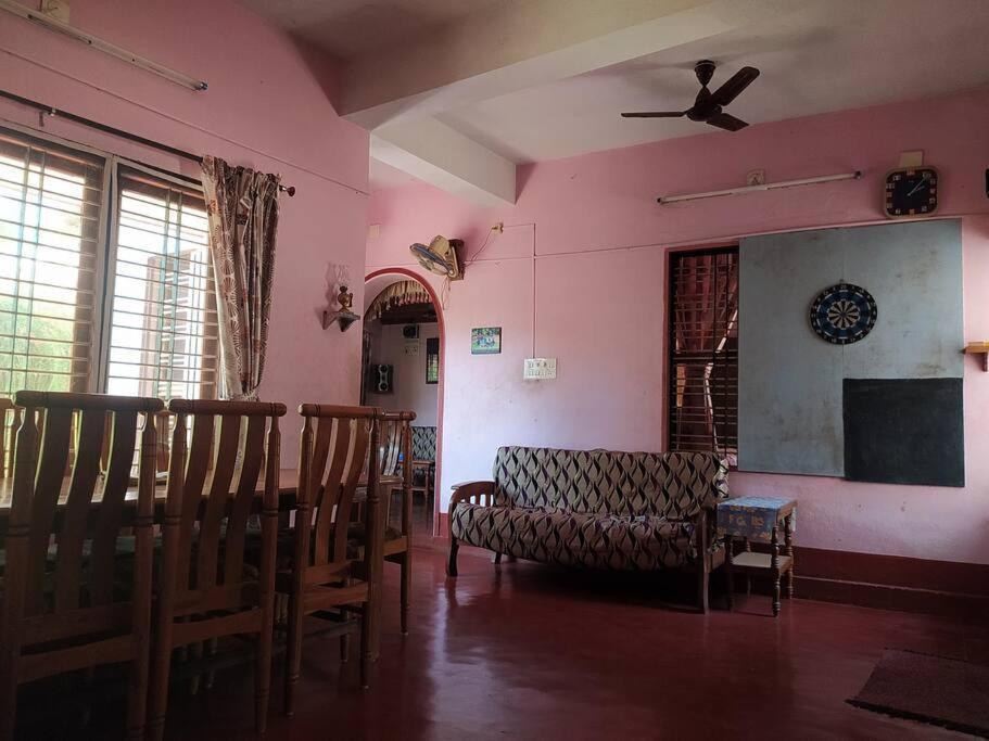 Runnin Airport - Homestay Gurpur Kültér fotó
