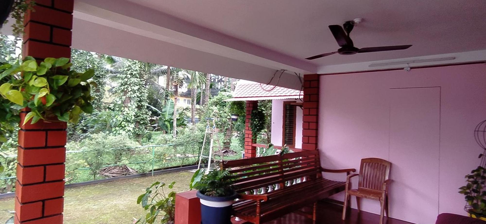 Runnin Airport - Homestay Gurpur Kültér fotó