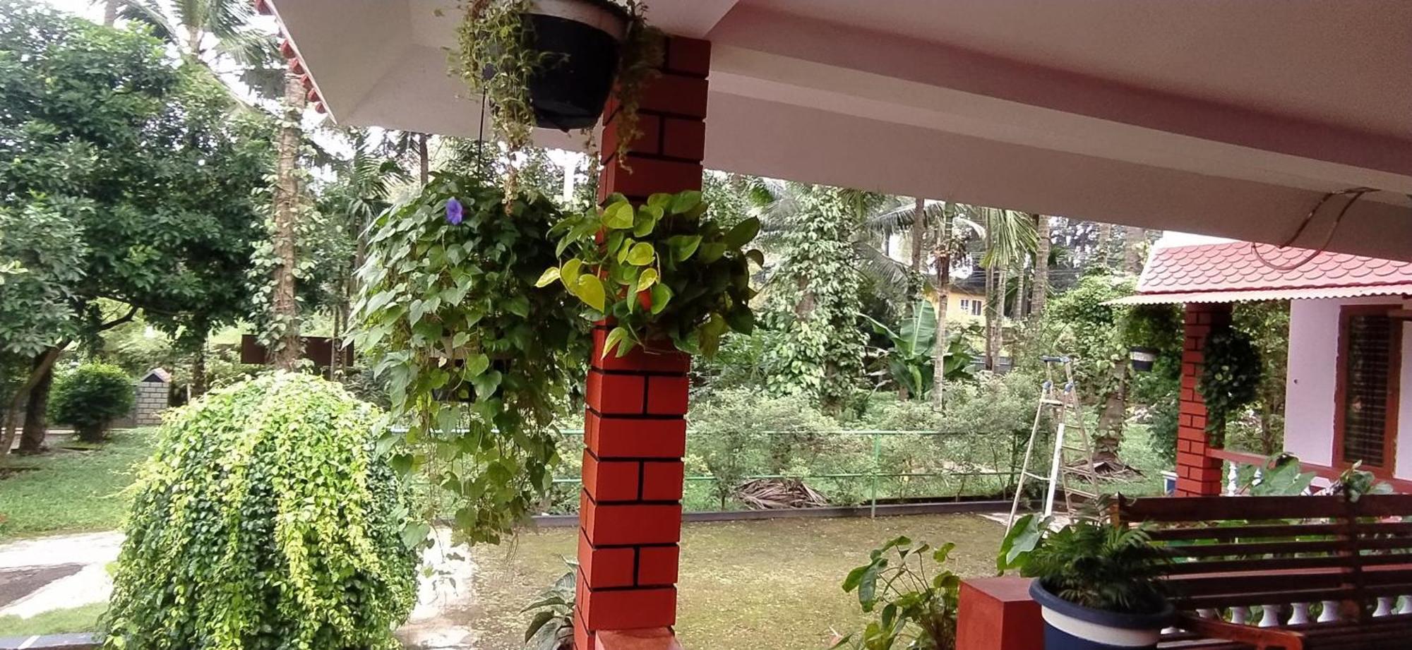 Runnin Airport - Homestay Gurpur Kültér fotó