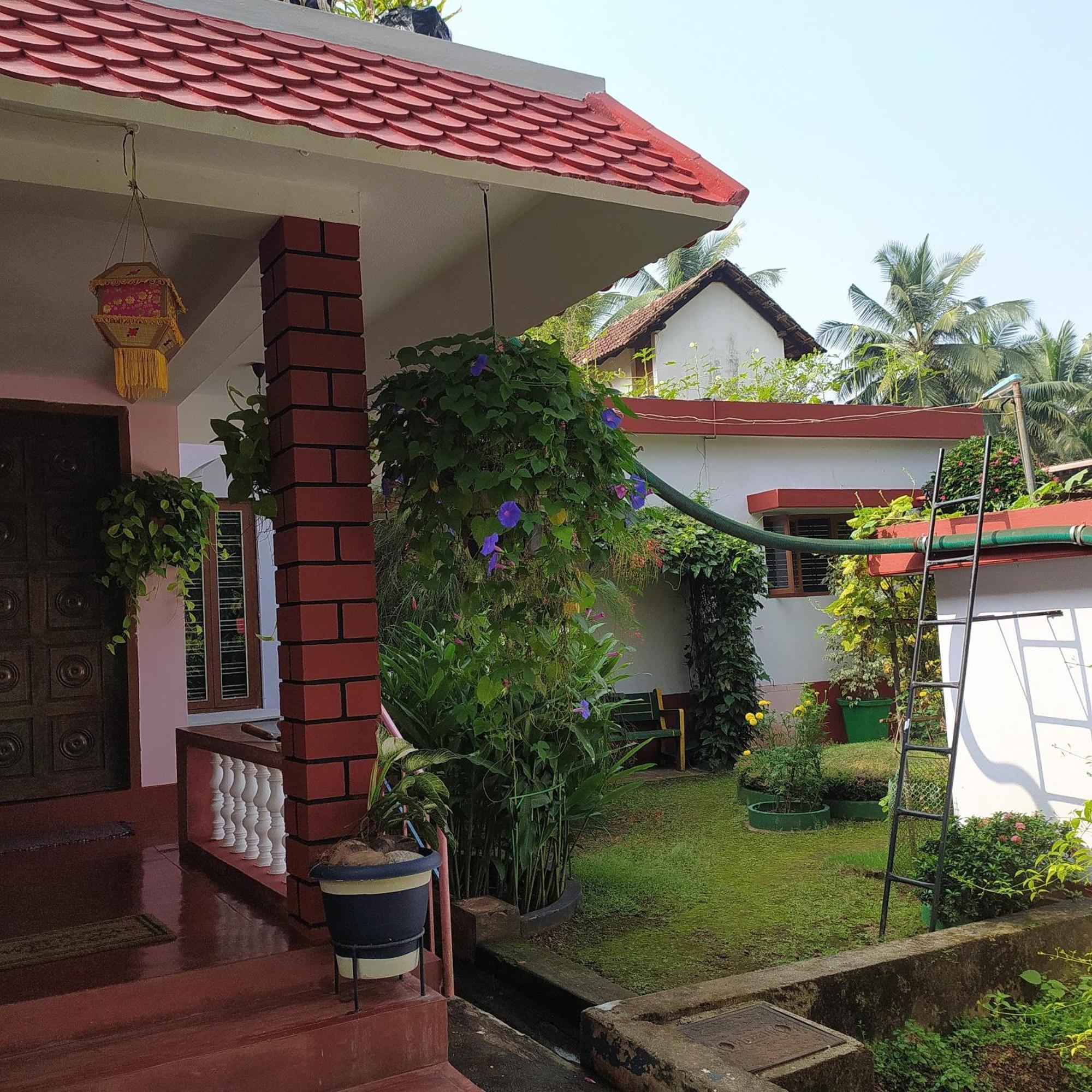 Runnin Airport - Homestay Gurpur Kültér fotó